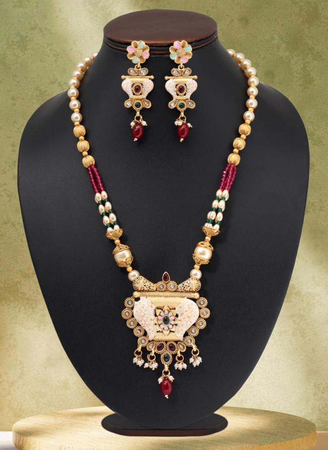   Festival Wear  Rani Green Color Matte Gold Meenakari Necklace Set